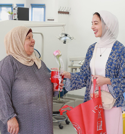 فريق دعم الطالب يكرم عمال الجامعة بمناسبة يوم العمال فريق دعم الطالب يكرم عمال الجامعة بمناسبة يوم العمال