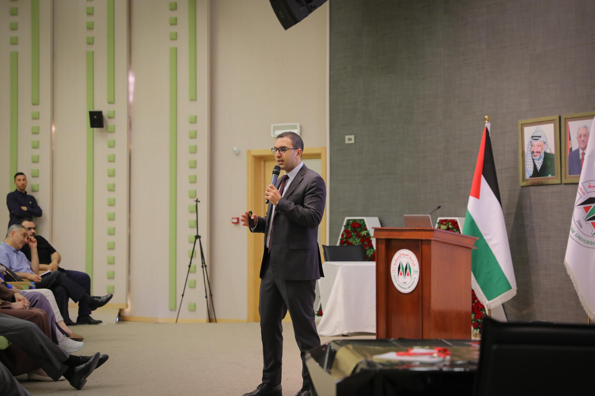 الجامعة وسلطة النقد الفلسطينية تنظمان محاضرة حول التكنولوجيا المالية