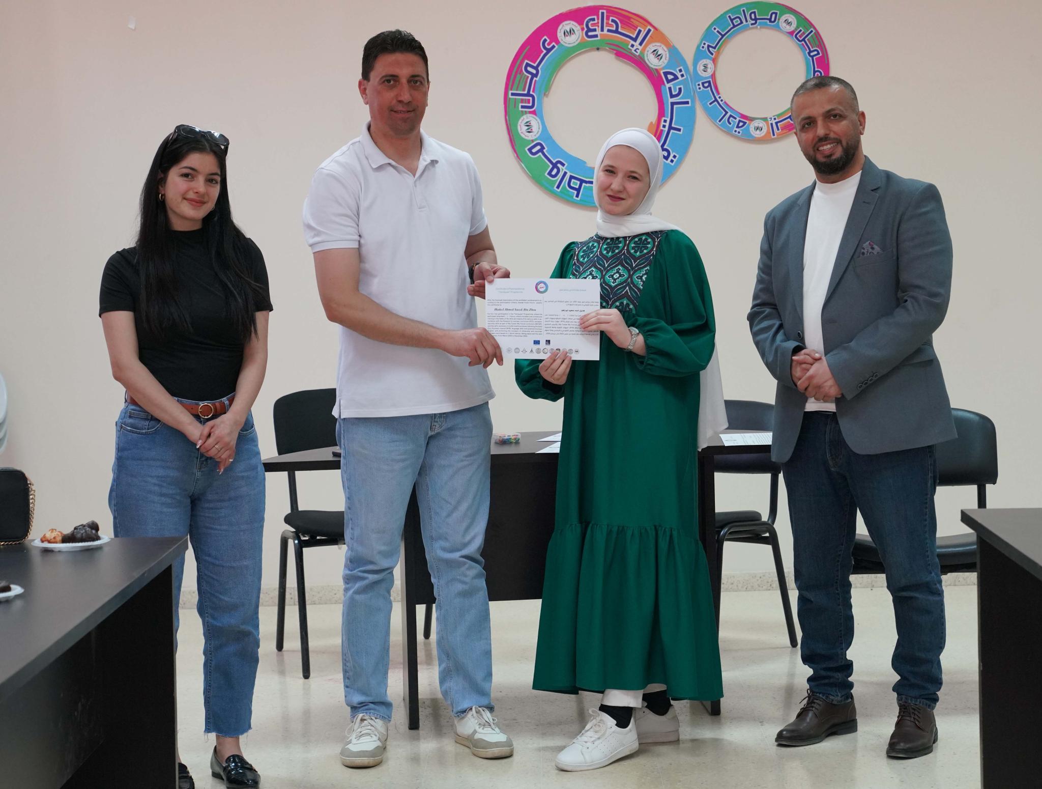 The Arab American University and Sharek Forum Hold an Event to Award Certificates of Excellence