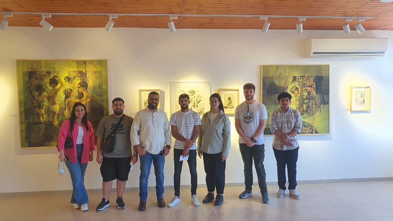 Students of Virtual Reality Arts Explore Visual Culture through Field Visits to Art Exhibitions