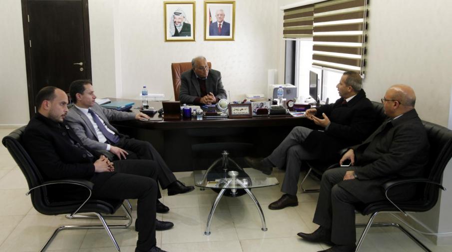 Discussing enhancing cooperation with The National Bank 